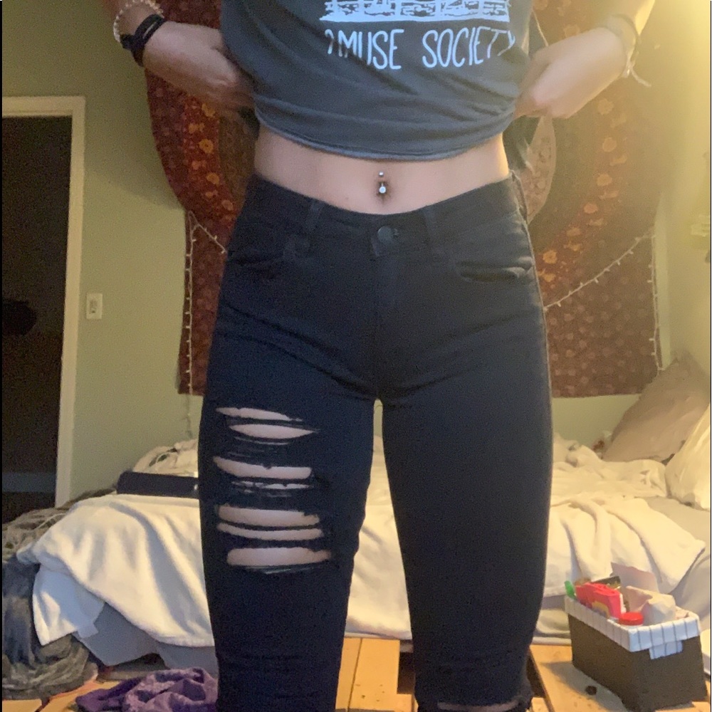 Brand New AE Black Distressed Jeggings